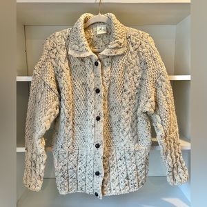 VINTAGE Aran Country Ireland Chunky Wool Irish Cable Knit Sweater Size Medium